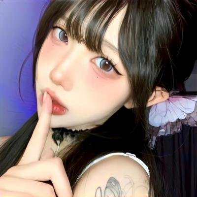 皮裘大衣女人